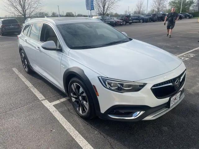 2018 Buick Regal TourX Essence