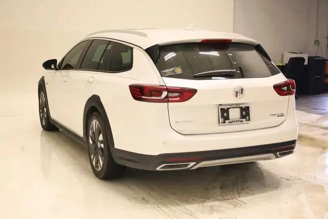 2018 Buick Regal TourX Essence