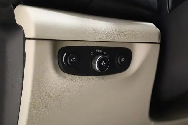 2018 Buick Regal TourX Essence