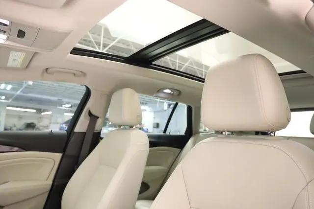 2018 Buick Regal TourX Essence