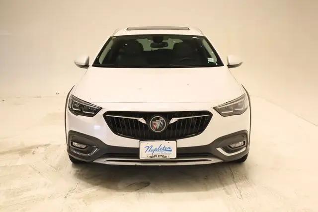 2018 Buick Regal TourX Essence