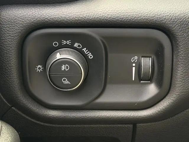 2025 Ram 1500 Lone Star Crew Cab 4x2 5'7" Box