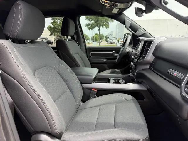 2025 Ram 1500 Lone Star Crew Cab 4x2 5'7" Box