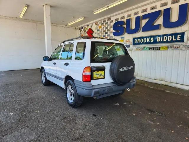 2002 Chevrolet Tracker Hard Top Base