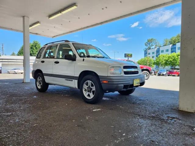 2002 Chevrolet Tracker Hard Top Base