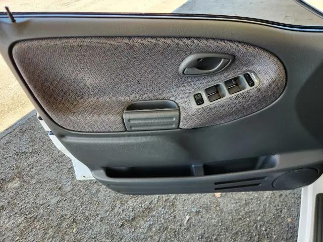 2002 Chevrolet Tracker Hard Top Base