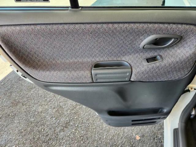 2002 Chevrolet Tracker Hard Top Base