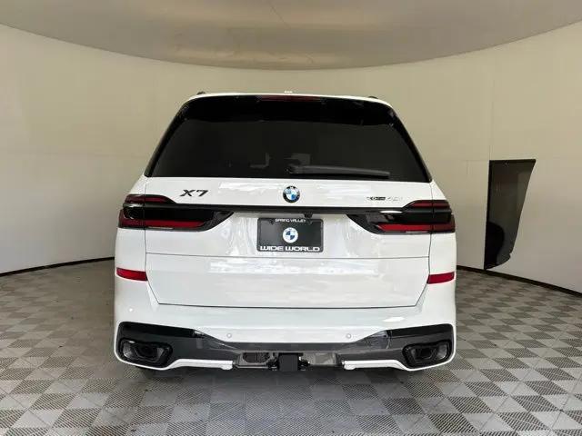 2027 BMW X7 xDrive40i