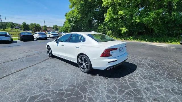 2022 Volvo S60 B5 Inscription