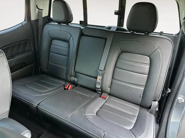 2022 GMC Canyon 4WD Crew Cab Short Box Denali
