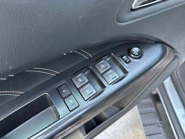 2022 GMC Canyon 4WD Crew Cab Short Box Denali