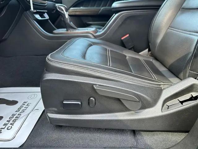 2022 GMC Canyon 4WD Crew Cab Short Box Denali