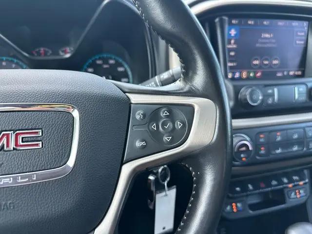 2022 GMC Canyon 4WD Crew Cab Short Box Denali