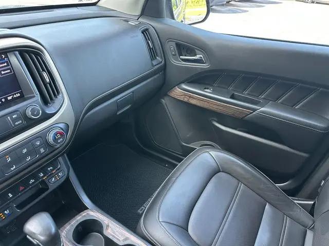 2022 GMC Canyon 4WD Crew Cab Short Box Denali