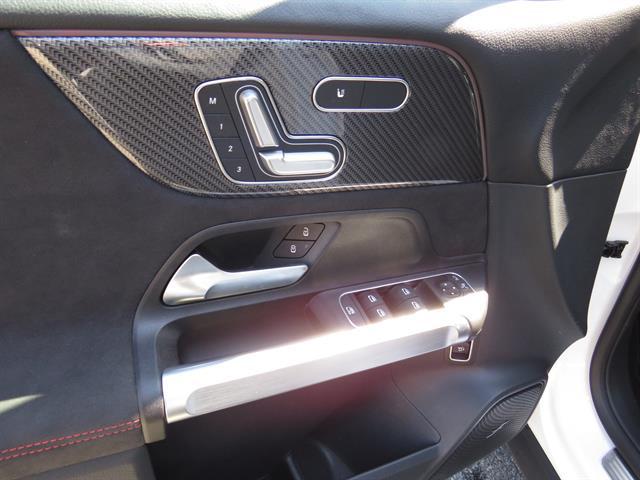 2024 Mercedes-Benz GLB 4MATIC