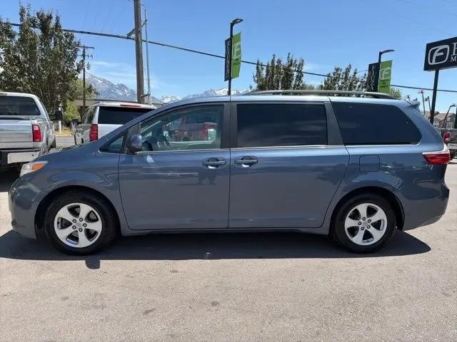 2017 Toyota Sienna LE 8 Passenger
