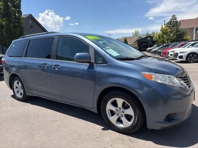 2017 Toyota Sienna LE 8 Passenger
