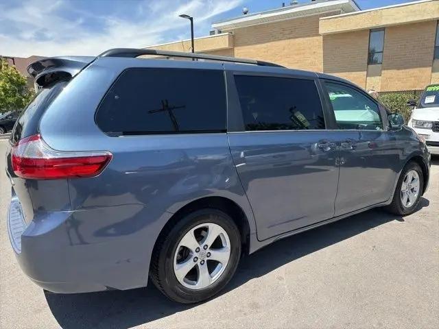2017 Toyota Sienna LE 8 Passenger