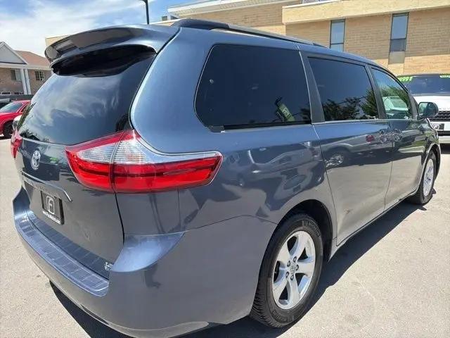 2017 Toyota Sienna LE 8 Passenger