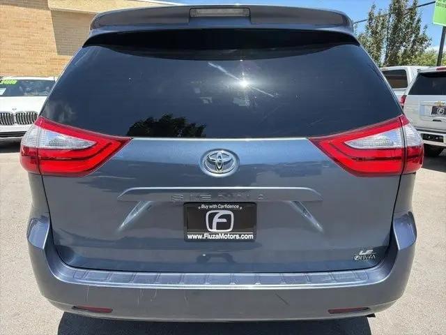 2017 Toyota Sienna LE 8 Passenger