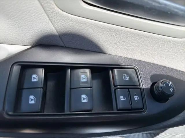 2017 Toyota Sienna LE 8 Passenger