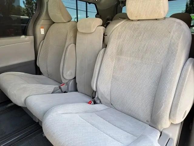 2017 Toyota Sienna LE 8 Passenger