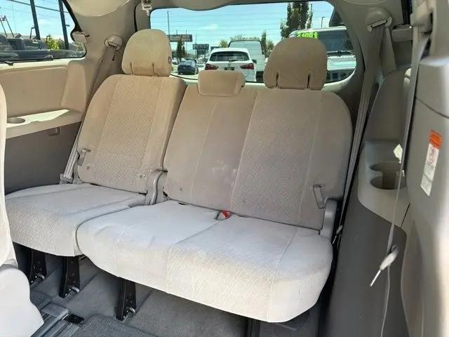 2017 Toyota Sienna LE 8 Passenger