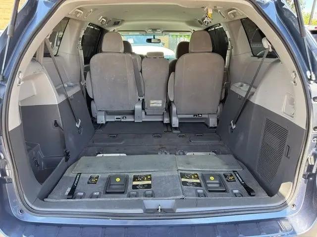 2017 Toyota Sienna LE 8 Passenger