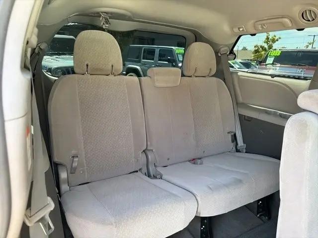 2017 Toyota Sienna LE 8 Passenger
