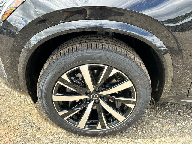 2026 Volvo XC90 Core, B5 AWD Gas (mild hybrid), Gasoline, Bright, 7 Seats