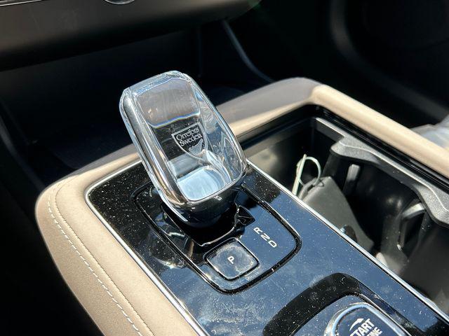 2026 Volvo XC90 Core, B5 AWD Gas (mild hybrid), Gasoline, Bright, 7 Seats
