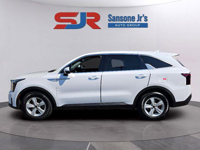 2025 Kia Sorento LX