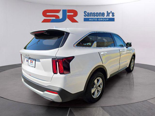 2025 Kia Sorento LX
