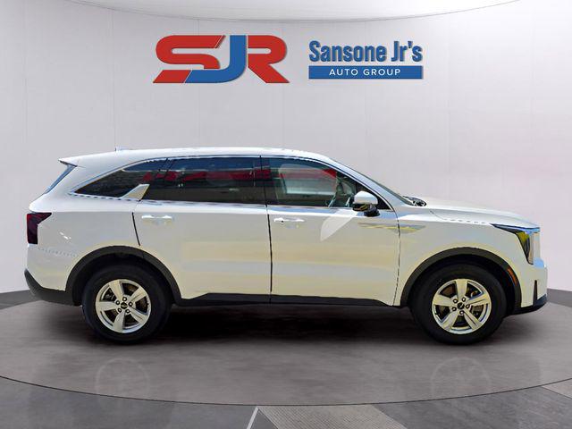 2025 Kia Sorento LX