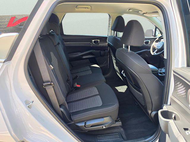 2025 Kia Sorento LX