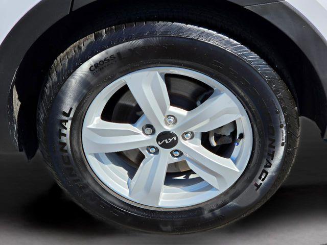 2025 Kia Sorento LX
