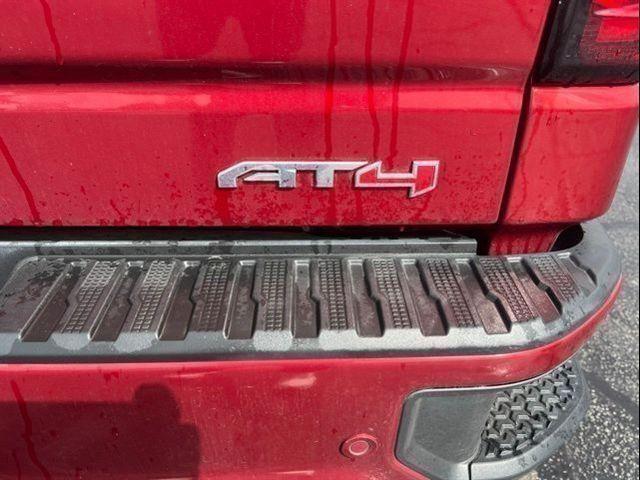 2022 GMC Sierra 1500 Limited 4WD Crew Cab Short Box AT4