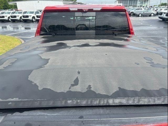 2022 GMC Sierra 1500 Limited 4WD Crew Cab Short Box AT4