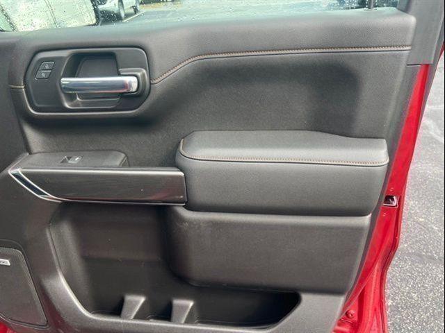 2022 GMC Sierra 1500 Limited 4WD Crew Cab Short Box AT4