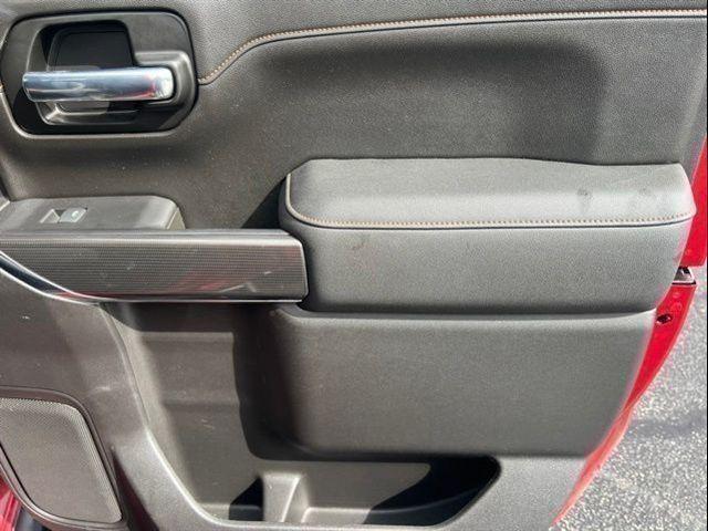 2022 GMC Sierra 1500 Limited 4WD Crew Cab Short Box AT4