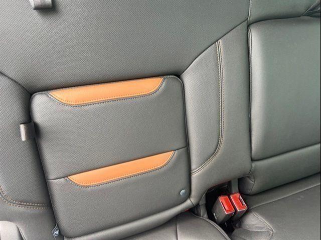 2022 GMC Sierra 1500 Limited 4WD Crew Cab Short Box AT4