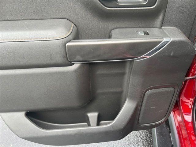 2022 GMC Sierra 1500 Limited 4WD Crew Cab Short Box AT4