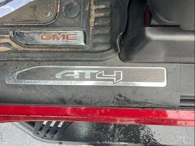 2022 GMC Sierra 1500 Limited 4WD Crew Cab Short Box AT4