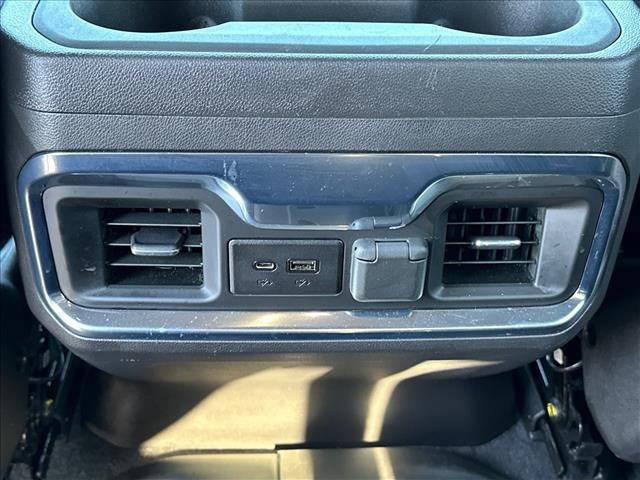 2022 GMC Sierra 1500 Limited 4WD Crew Cab Short Box AT4