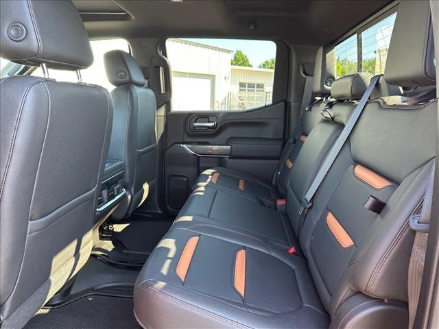 2022 GMC Sierra 1500 Limited 4WD Crew Cab Short Box AT4