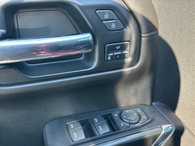 2022 GMC Sierra 1500 Limited 4WD Crew Cab Short Box AT4