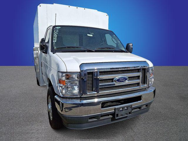 2025 Ford E-350 Cutaway Base