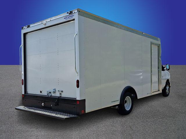 2027 Ford E-Series Cutaway Base