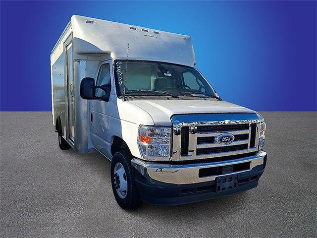 2024 Ford E-450 Cutaway Base