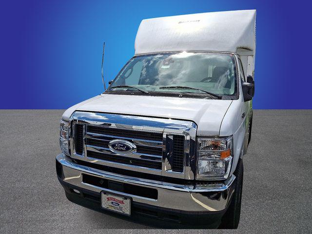 2023 Ford E-350 Cutaway Base